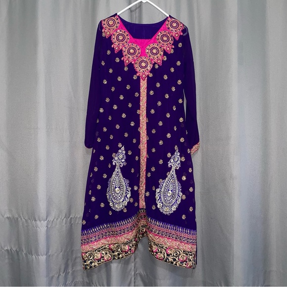 Vibrant Indian anarkali suit💜💓 - Picture 3 of 3